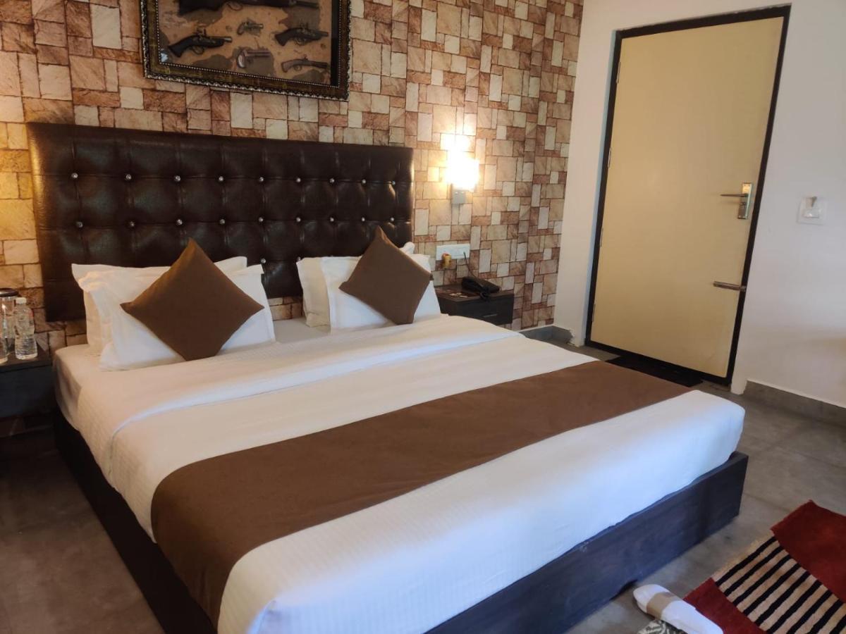 Misty Rain Estate Hotel Madikeri Luaran gambar