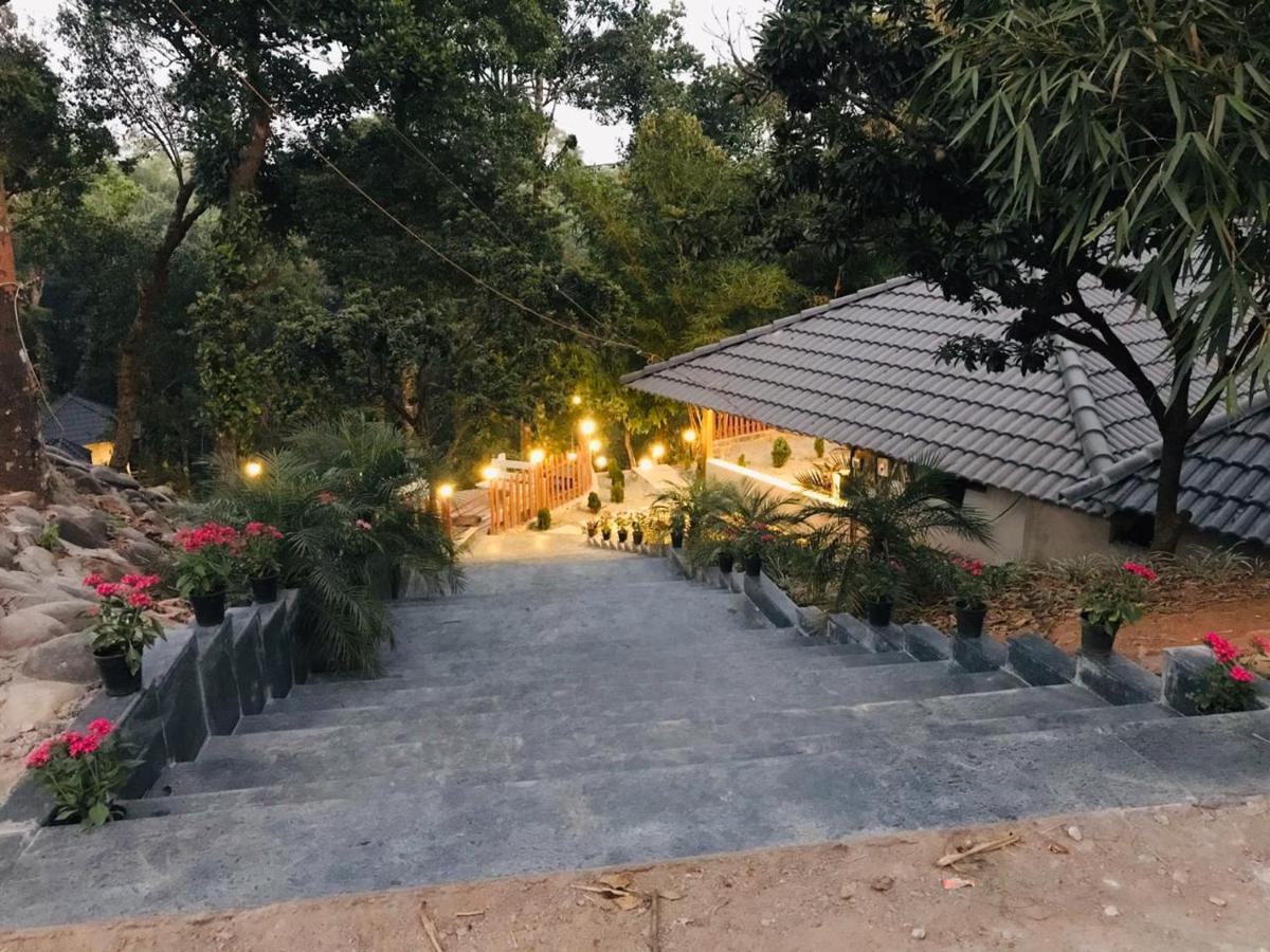 Misty Rain Estate Hotel Madikeri Luaran gambar