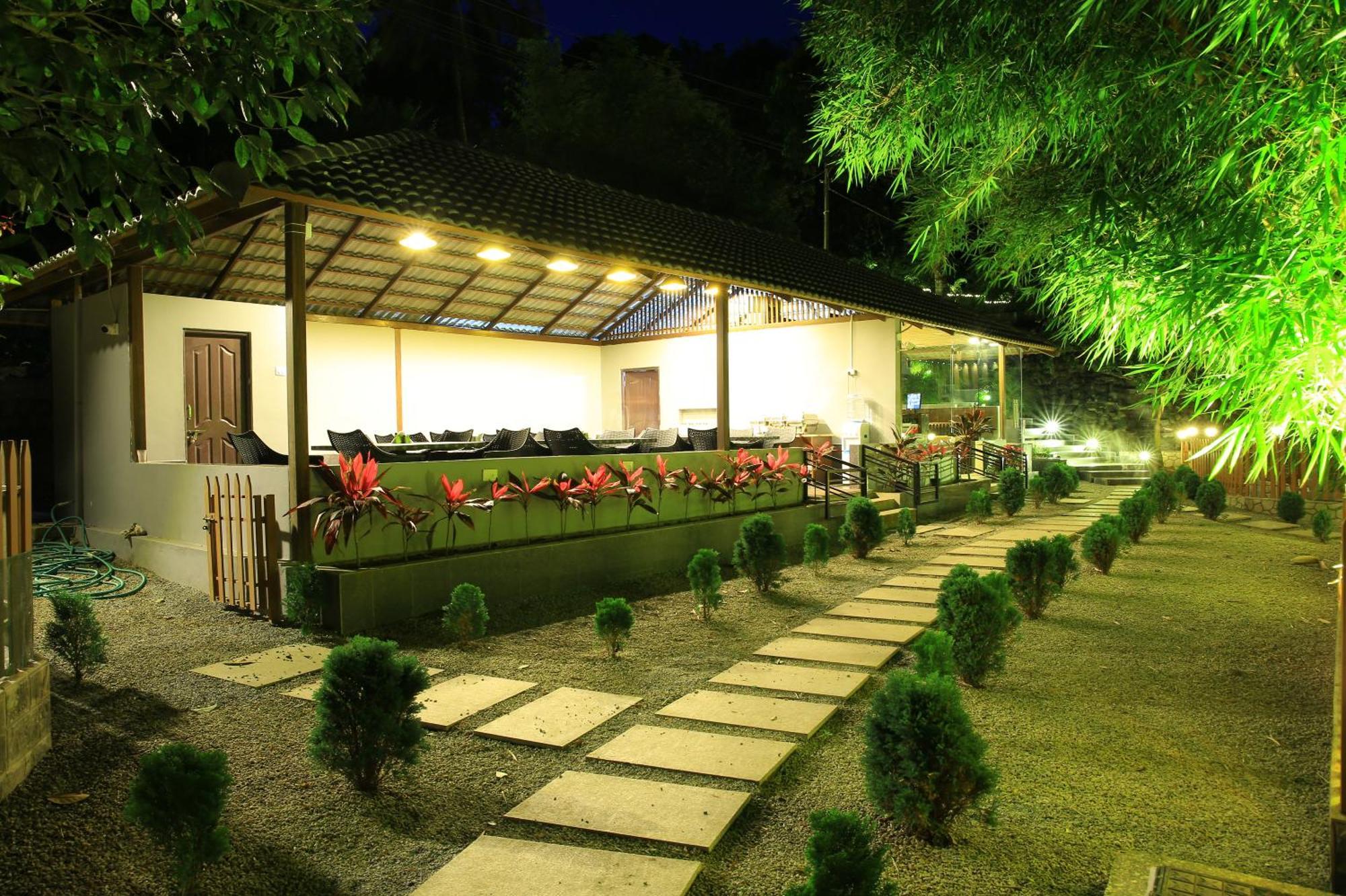 Misty Rain Estate Hotel Madikeri Luaran gambar