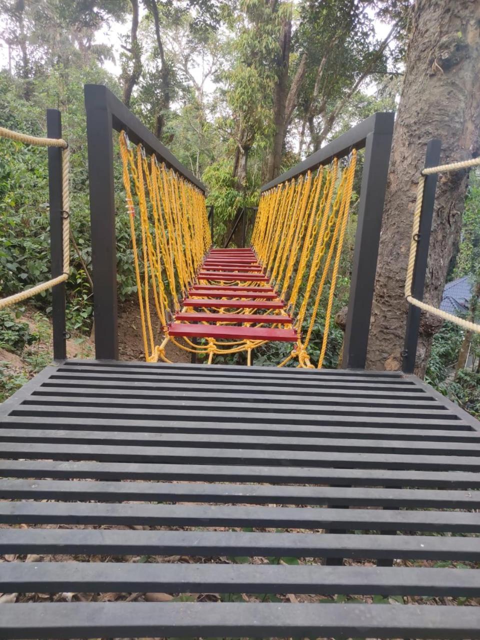 Misty Rain Estate Hotel Madikeri Luaran gambar