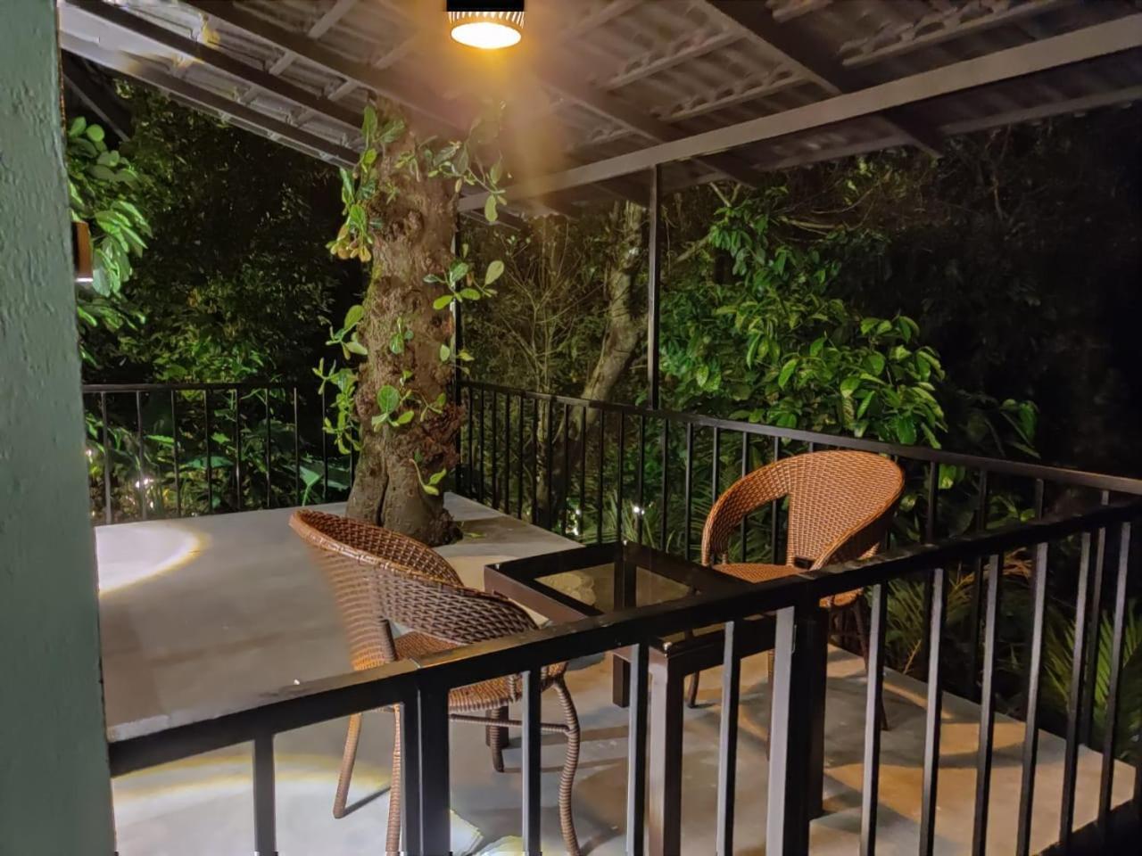 Misty Rain Estate Hotel Madikeri Luaran gambar